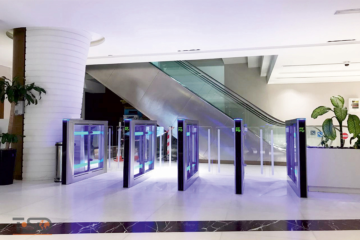 Sweeper-S in business center